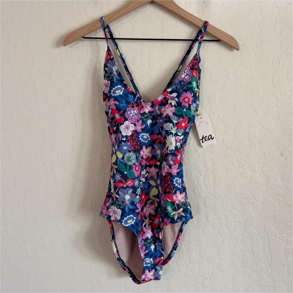 Tea Collection Women’s One-Piece Cross Back Swimsuit XS Multicolor Floral Blue